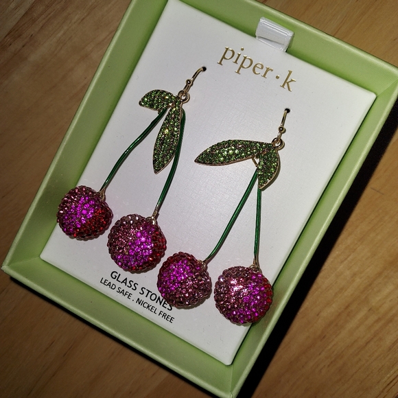 ***NIB*** Piper K Sparkling Crystal Cherries dangle earrings. - Picture 5 of 6